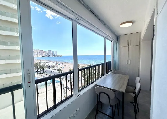 Primera Linea Playa Levante 아파트