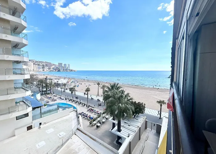 Primera Linea Playa Levante 아파트